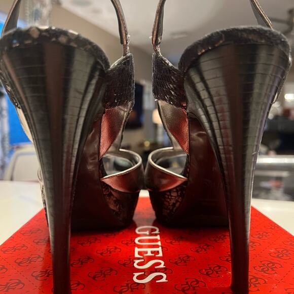 Guess Metallic and Black Snakeskin Heels with Box - 9.5 - Picture 9 of 14